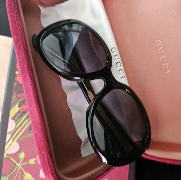 Gucci  interlocking GG logo  Oversized sunglasses - Picture 8 of 10